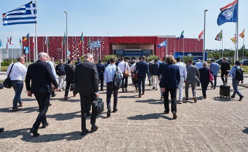 Posidonia Exhibition – Εταιρικές Μετακινήσεις με Οδηγό